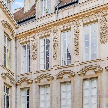 Les Voutes De Bressey : Charme Historique A شقة